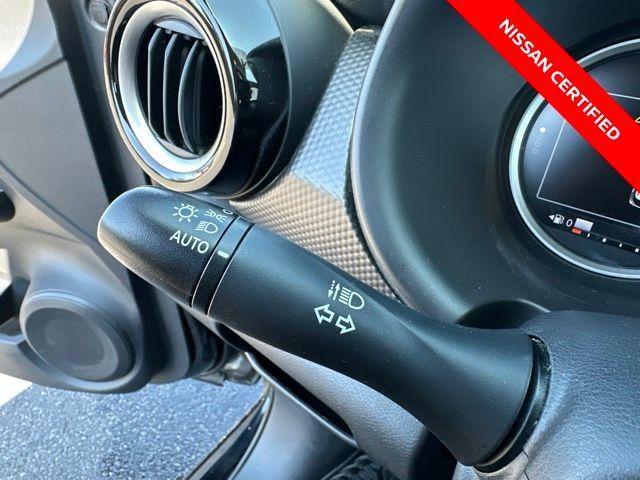 Certified 2018 Nissan Kicks SV w/ Exterior Package FWD image 17