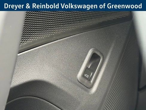 New 2026 Volkswagen Tiguan SE image 23