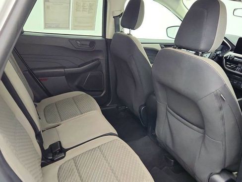 Used 2022 Ford Escape SE image 21
