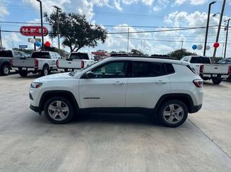 Used 2022 Jeep Compass Latitude FWD video 1