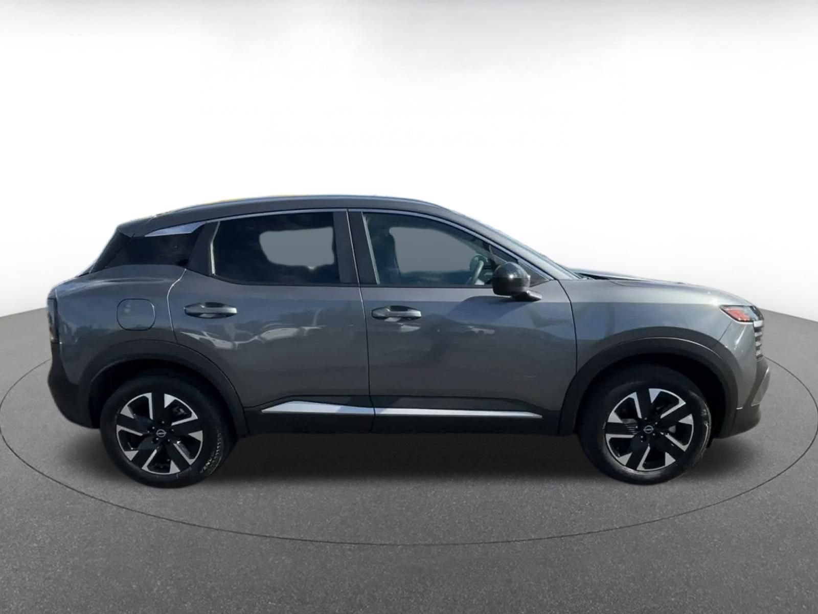 Used 2026 Nissan Kicks SV w/ Cold Weather Package AWD/4WD image 15
