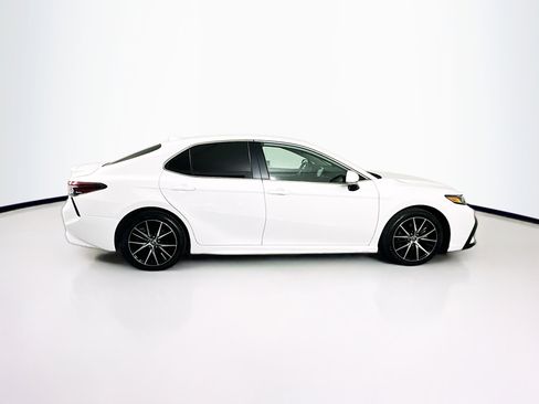 Used 2023 Toyota Camry SE w/ Convenience Package image 10