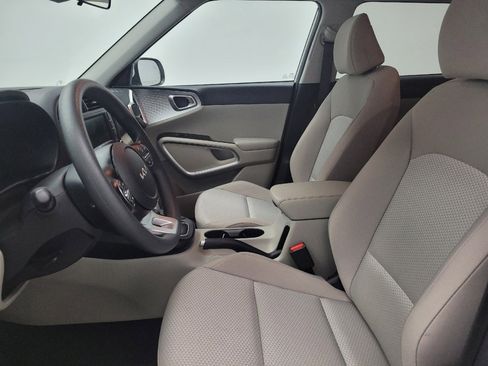 Used 2025 Kia Soul LX w/ LX Technology Package image 17