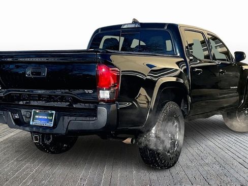 Used 2022 Toyota Tacoma SR5 image 9