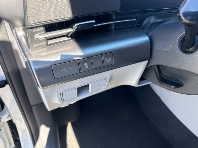 Used 2025 Hyundai Kona SEL FWD image 20