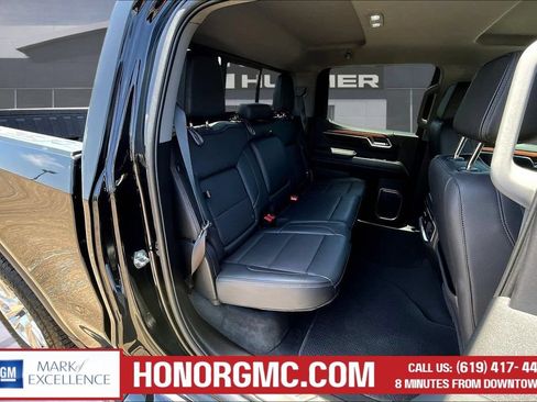 Used 2023 GMC Sierra 1500 Denali AWD/4WD image 26