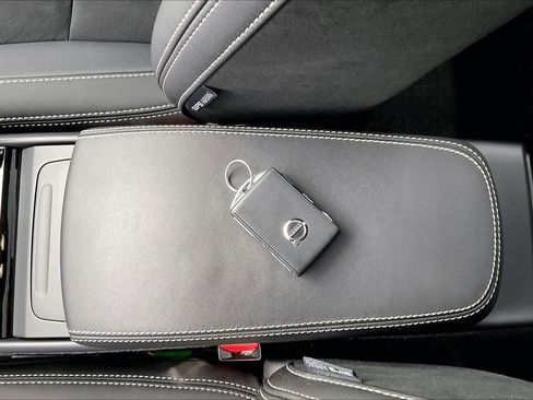 Used 2023 Volvo C40 P8 Recharge Ultimate w/ Protection Package Premier image 14