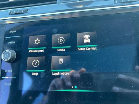 Used 2023 Volkswagen Tiguan SE R-Line image 27