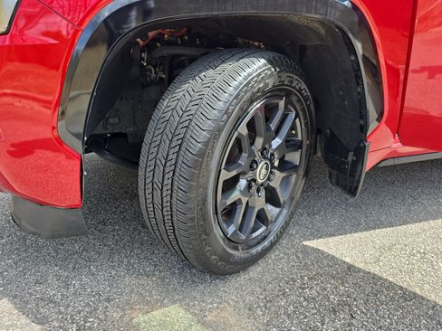 Used 2024 Toyota Sequoia Platinum image 30