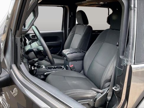 Used 2018 Jeep Wrangler Sport AWD/4WD image 8