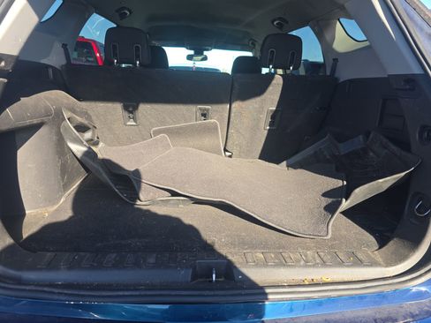 Used 2020 GMC Terrain SLE w/ Driver Convenience Package image 18