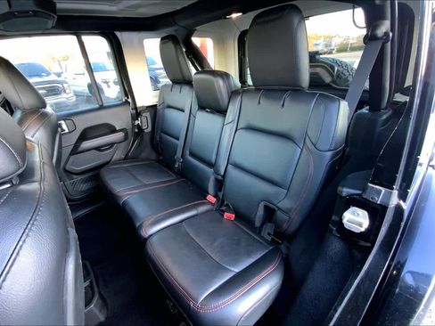 Used 2019 Jeep Wrangler Unlimited Rubicon image 19