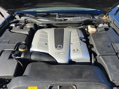 Used 2005 Lexus LS 430 image 9