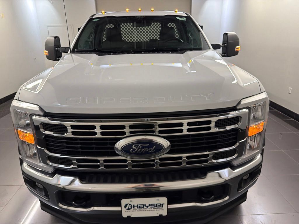 New 2026 Ford F550 4x4 Regular Cab Super Duty image 2