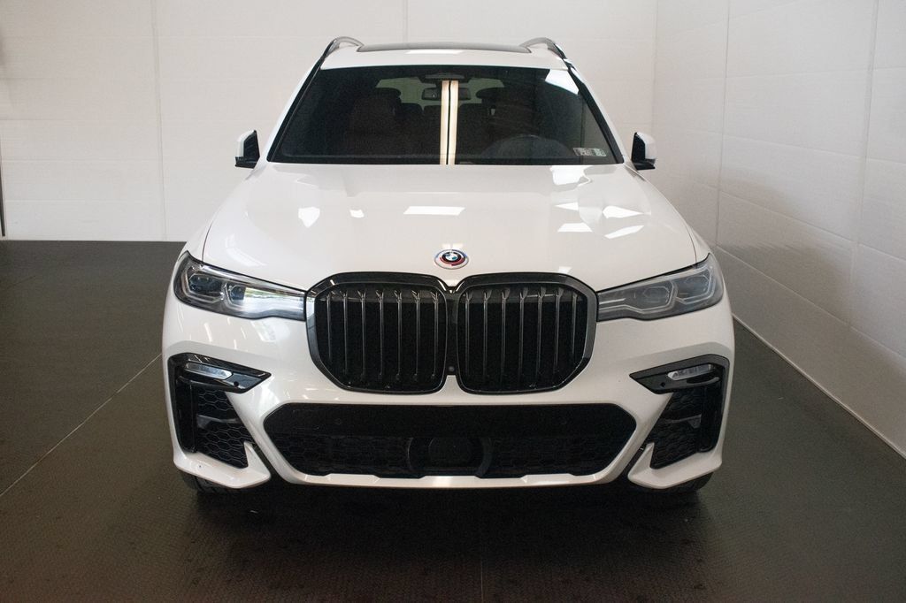 Used 2022 BMW X7 M50i AWD/4WD image 2