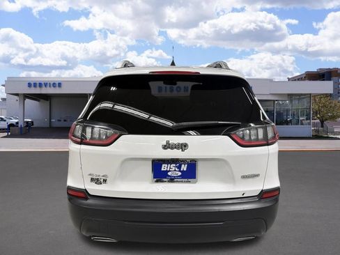 Used 2019 Jeep Cherokee Latitude w/ Cold Weather Group AWD/4WD image 4