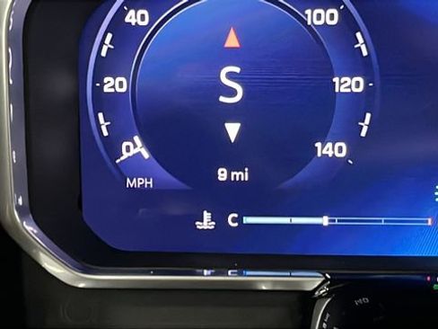 New 2026 Chevrolet Silverado 2500 LT w/ All Star Edition AWD/4WD image 10