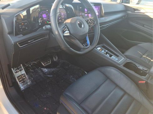 Certified 2022 Volkswagen Golf R image 13