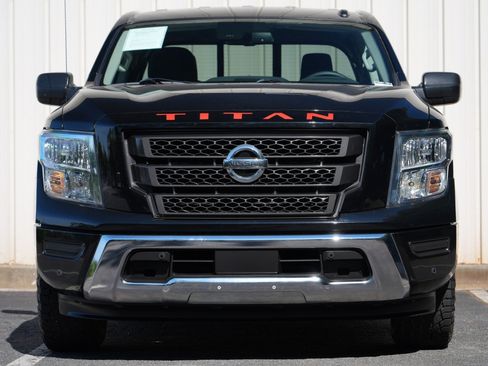 Used 2021 Nissan Titan SV w/ SV Convenience Package RWD image 6