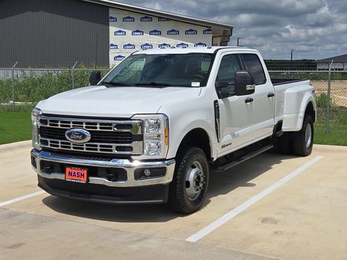 Used 2025 Ford F350 XLT AWD/4WD image 4