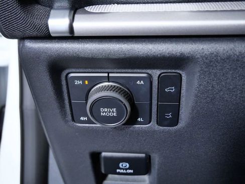 Certified 2025 Ford Expedition Active image 26