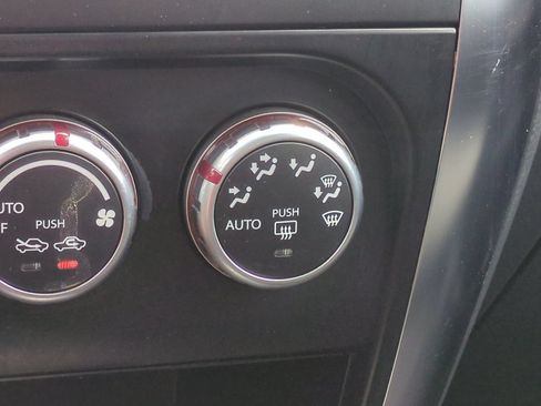 Used 2009 Suzuki SX4 AWD Hatchback w/ Touring Pkg image 28