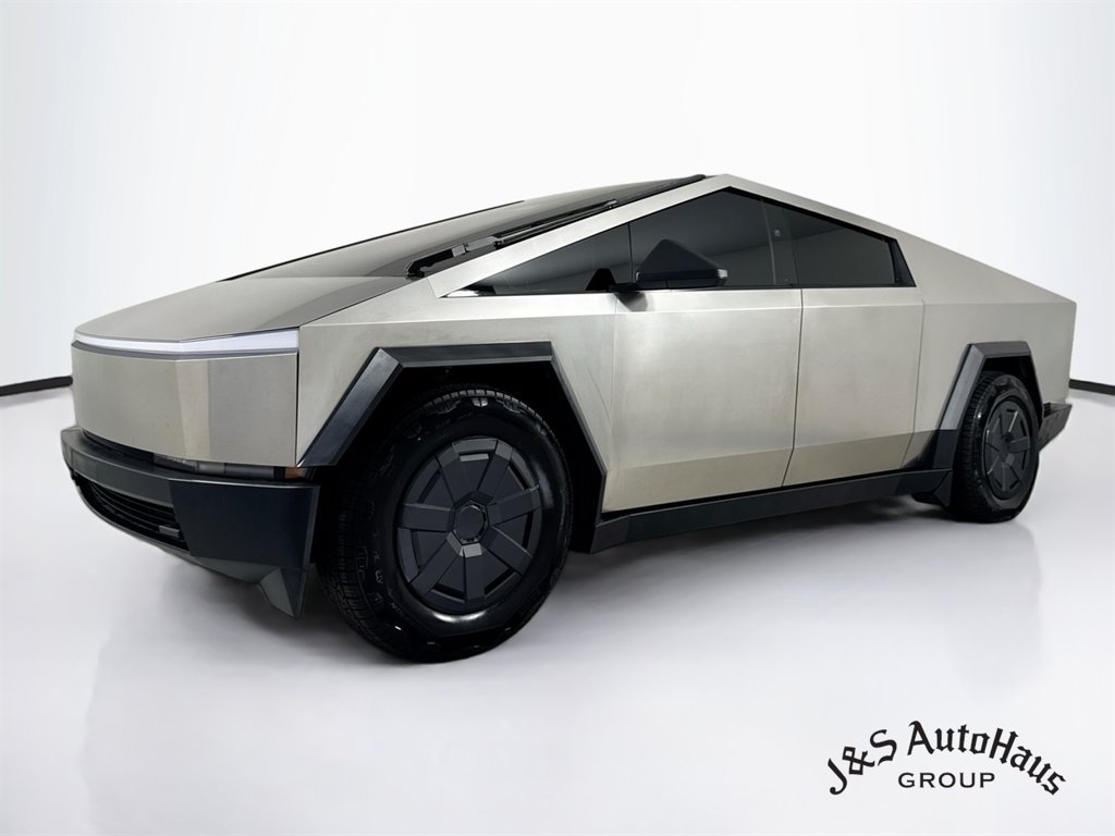 Used 2024 Tesla Cybertruck AWD Crew Cab image 3