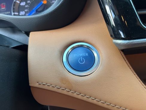 Used 2021 Toyota Highlander Platinum image 24