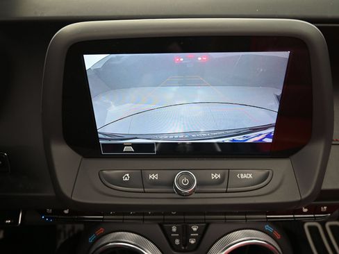 Used 2021 Chevrolet Camaro SS RWD image 13