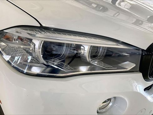 Used 2018 BMW X5 xDrive35i w/ Driving Assistance Package AWD/4WD image 25