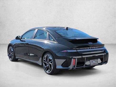 Used 2023 Hyundai Ioniq 6 SEL image 8