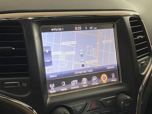 Used 2017 Jeep Grand Cherokee Limited image 25