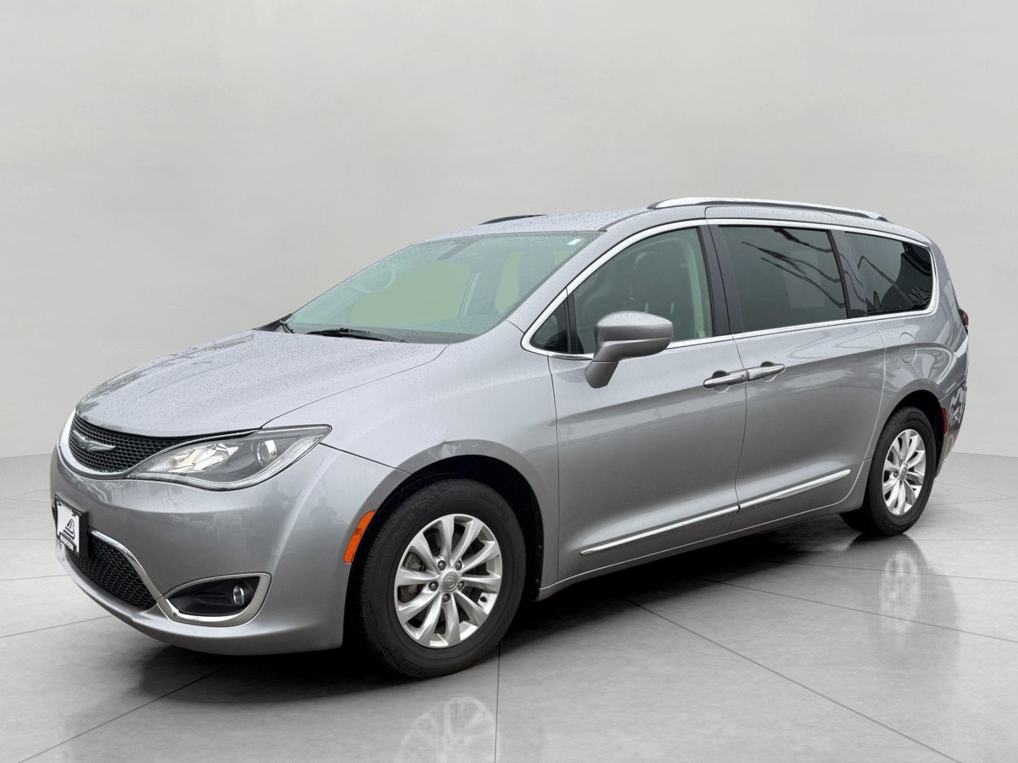 Used 2018 Chrysler Pacifica Touring-L Plus FWD image 6