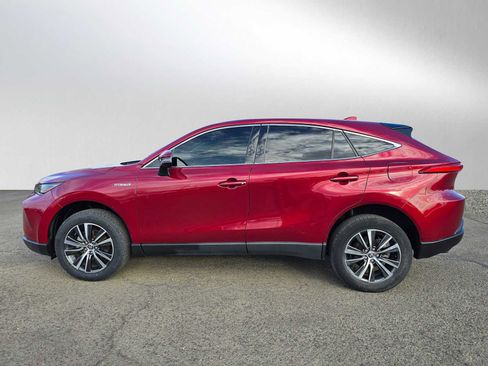 Used 2021 Toyota Venza LE w/ Carpet Mat Package (TMS) image 7