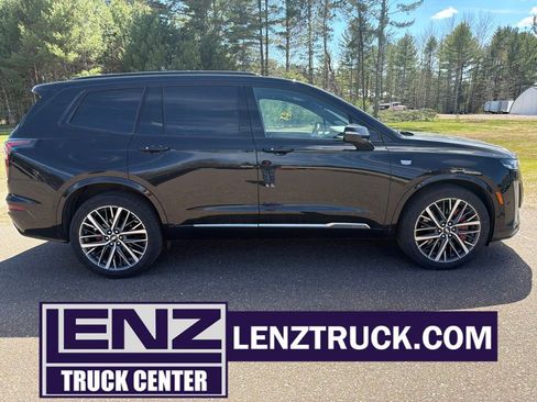 Used 2024 Cadillac XT6 Sport w/ Technology Package AWD/4WD image 1