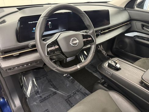 Used 2023 Nissan Ariya AWD image 15