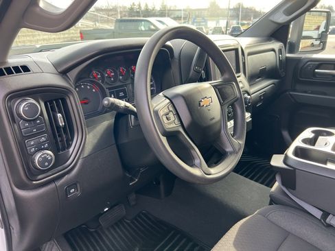 Used 2024 Chevrolet Silverado 2500 Custom w/ Custom Value Package image 17