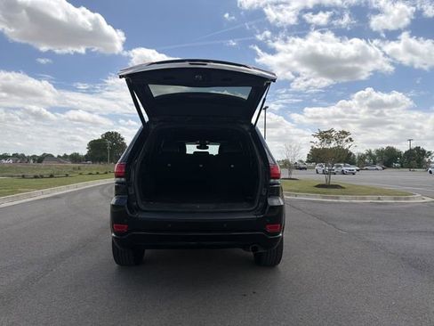 Used 2020 Jeep Grand Cherokee Altitude RWD image 18