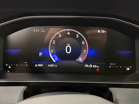 Certified 2025 Volkswagen Jetta SE image 13