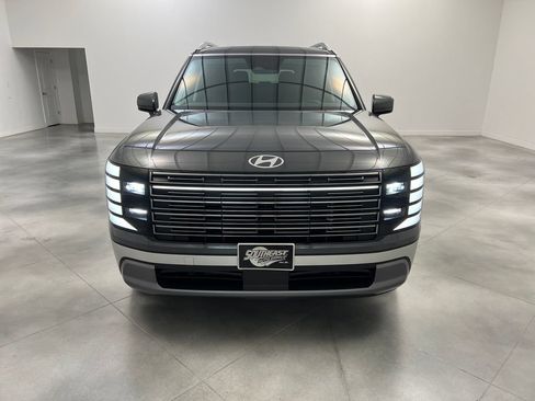 Used 2026 Hyundai Palisade SEL FWD image 3