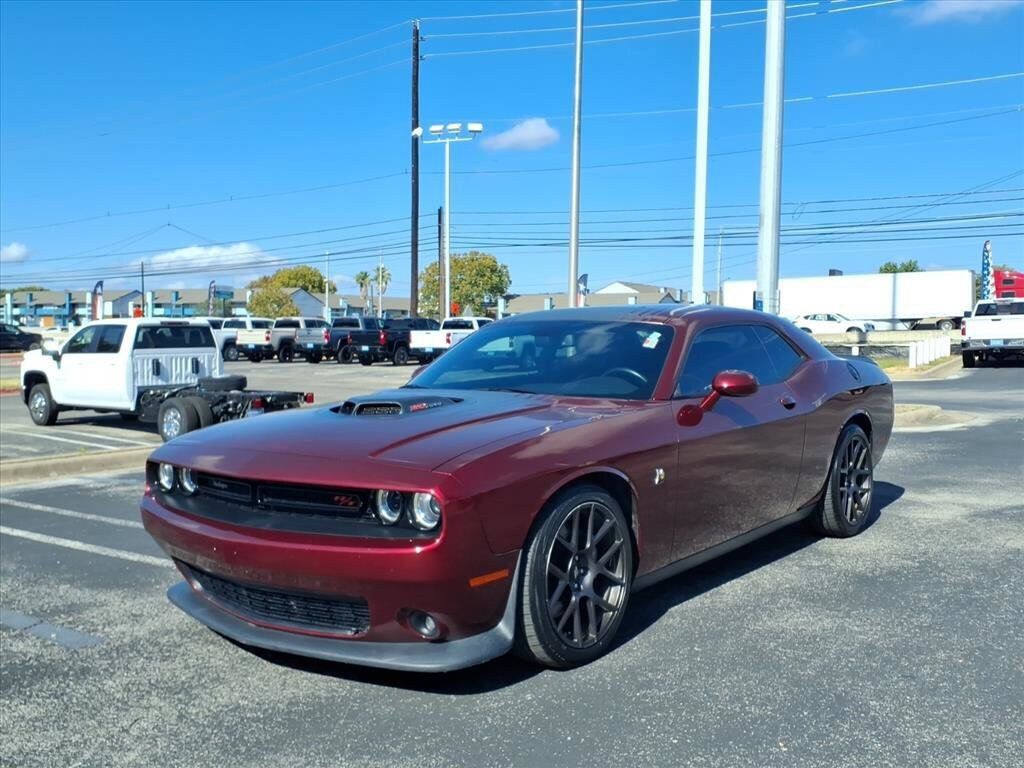 Used 2017 Dodge Challenger R/T Scat Pack RWD image 12