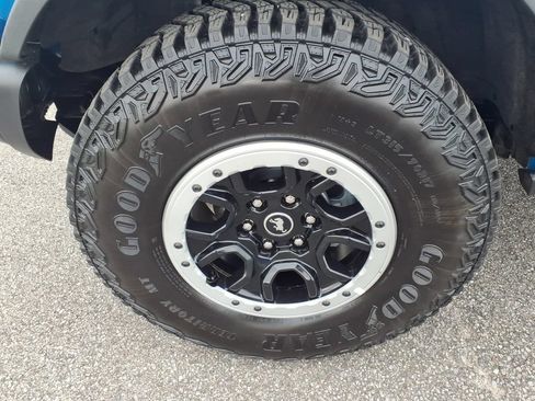Used 2023 Ford Bronco Black Diamond w/ Sasquatch Package AWD/4WD image 5