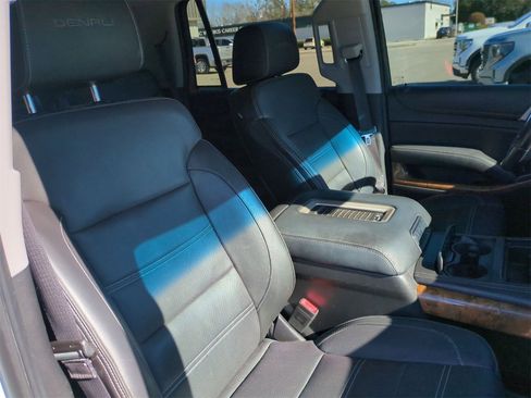 Certified 2016 GMC Yukon Denali w/ Open Road Package image 31