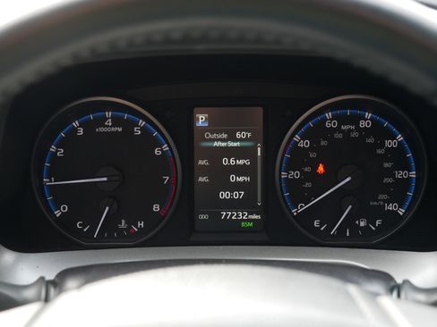 Used 2018 Toyota RAV4 XLE image 21