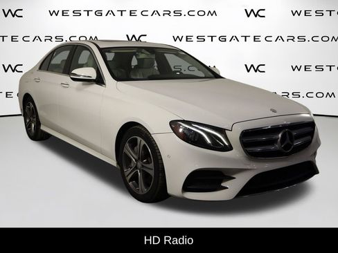 Used 2017 Mercedes-Benz E 300 4MATIC image 4
