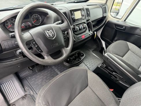 Used 2020 RAM ProMaster 2500 w/ Premium Appearance Group FWD image 24