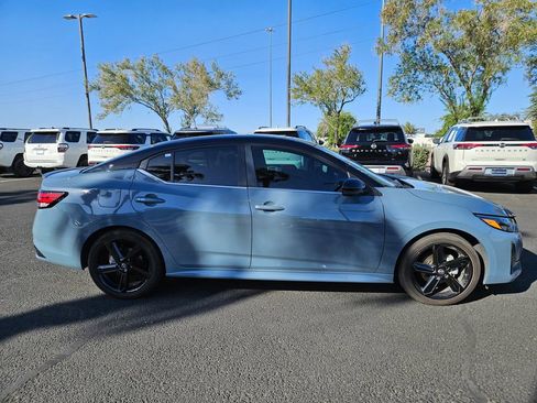 Used 2025 Nissan Sentra SR w/ SR Premium Package FWD image 4
