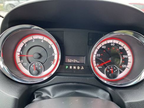 Used 2016 Dodge Grand Caravan SXT w/ UConnect Hands-Free Group image 16