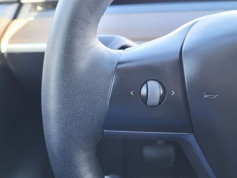 Used 2024 Tesla Model Y Long Range image 28