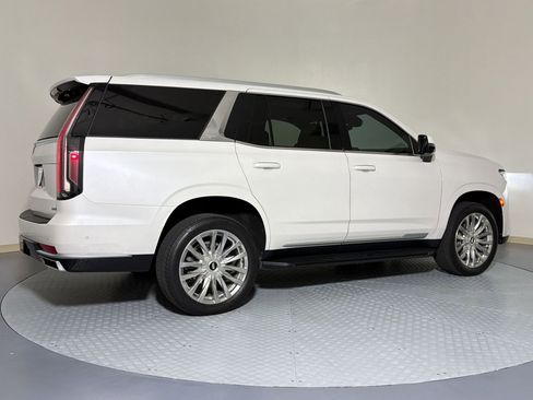 Used 2023 Cadillac Escalade Premium Luxury AWD/4WD image 9